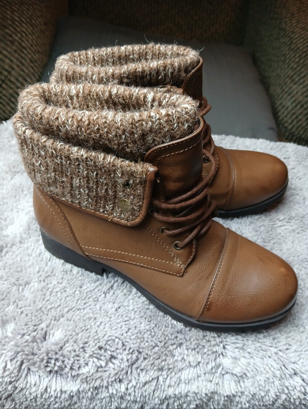 Jessica Cline Brown Cap Toe Knit Cuff Lace Up Boots 8.5